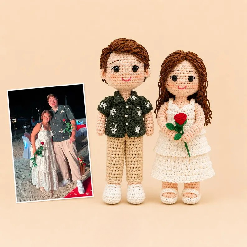 Personalized Vacation Couple Crochet Dolls From Photo – Custom Travel Memory Gift
