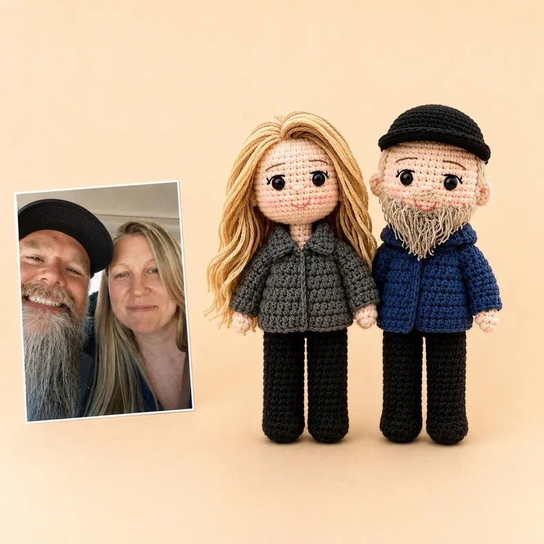 Personalized Vacation Couple Crochet Dolls From Photo – Custom Travel Memory Gift