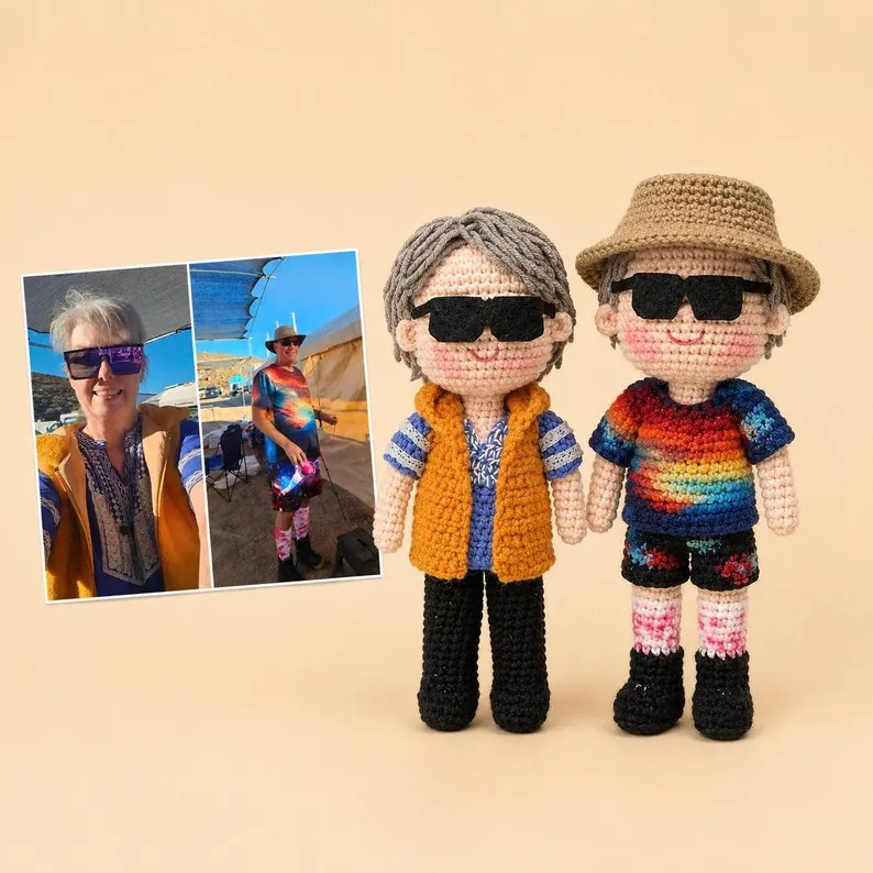 Personalized Vacation Couple Crochet Dolls From Photo – Custom Travel Memory Gift