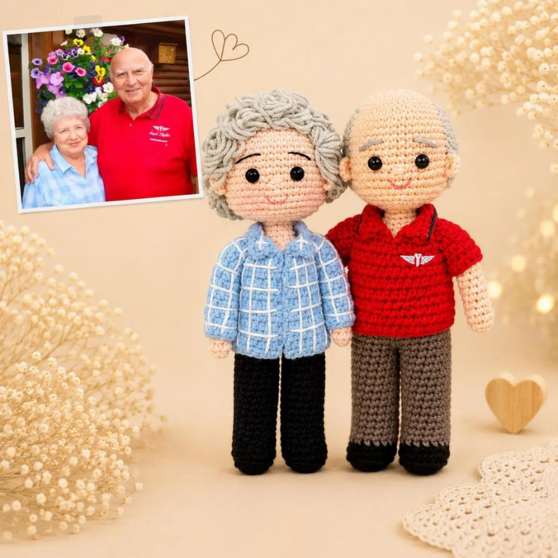 Personalized Vacation Couple Crochet Dolls From Photo – Custom Travel Memory Gift